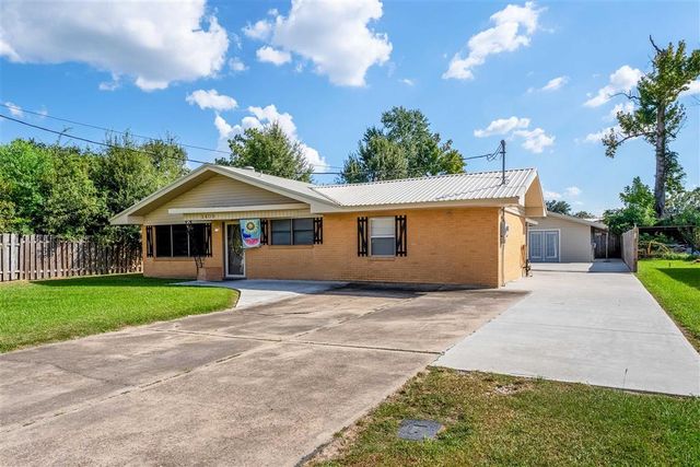 1409 Lourdes St Street, Sulphur, LA 70663