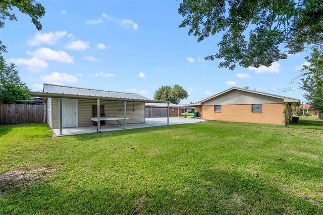 1409 Lourdes St Street, Sulphur, LA 70663