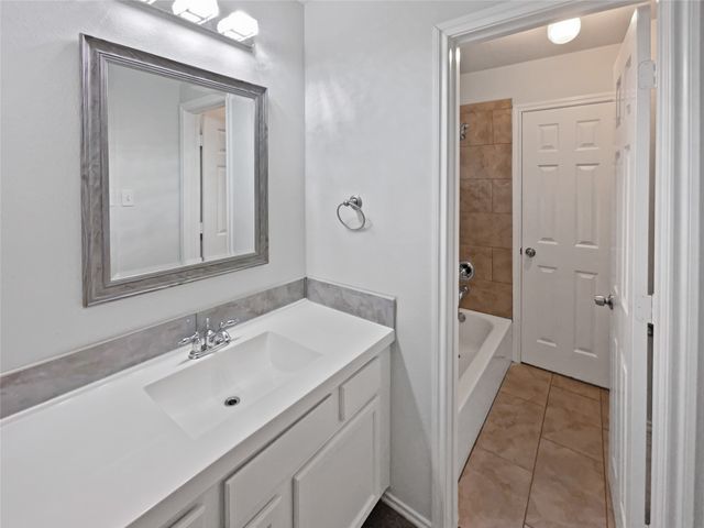 815 Creekstone Court, Cedar Hill, TX 75104