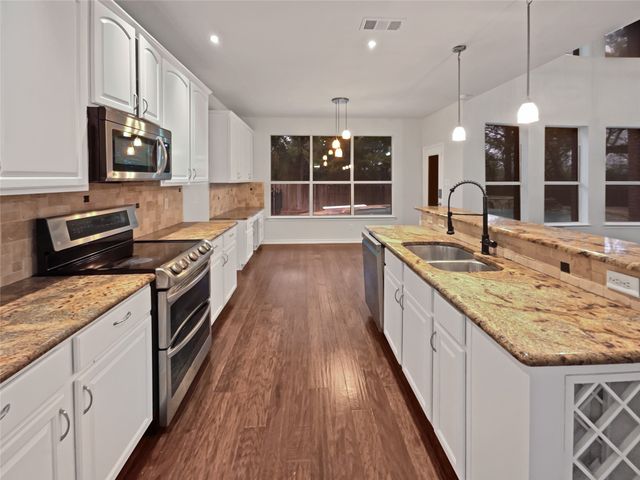 815 Creekstone Court, Cedar Hill, TX 75104