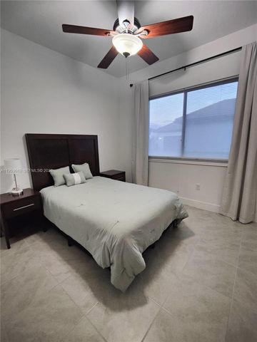 5077 Gambero Way 5077, Naples, FL 34142