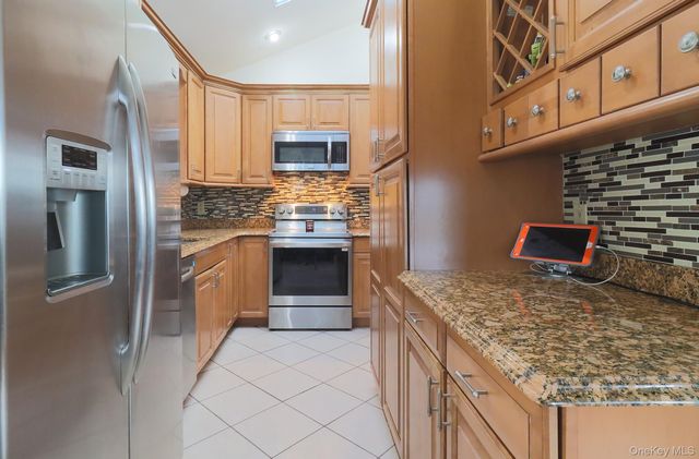 163 Floyd Street, Brentwood, NY 11717