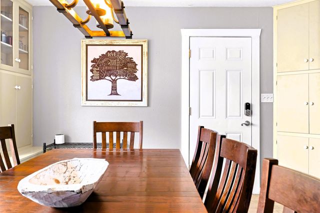 107 N River Drive, Columbus, TX 78934