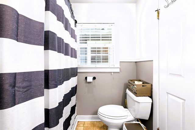 107 N River Drive, Columbus, TX 78934