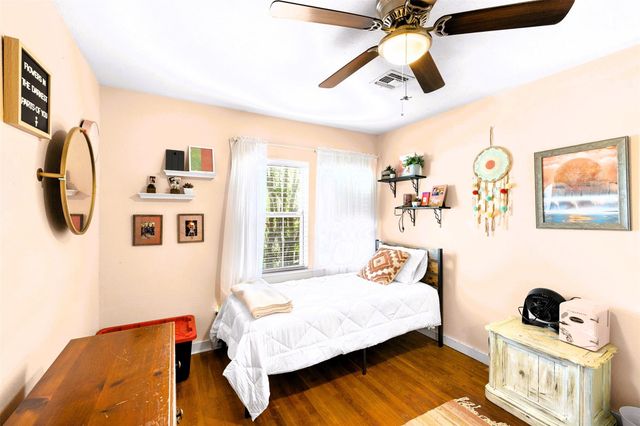 107 N River Drive, Columbus, TX 78934