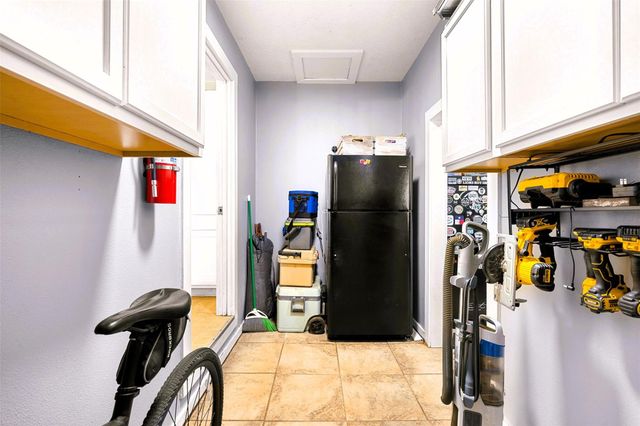 107 N River Drive, Columbus, TX 78934