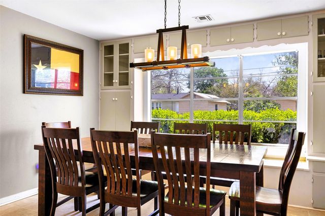 107 N River Drive, Columbus, TX 78934