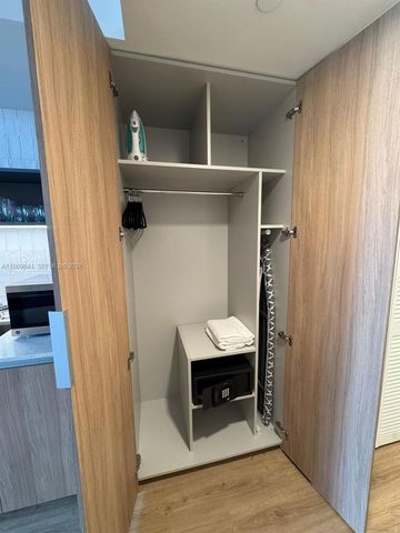 159 NE 6th St 1806, Miami, FL 33132