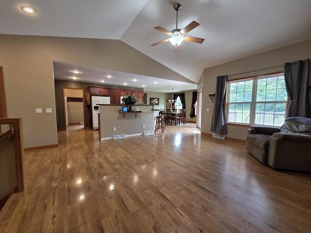 W7918 Payton Drive, Pardeeville, WI 53954