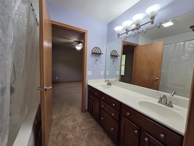 W7918 Payton Drive, Pardeeville, WI 53954