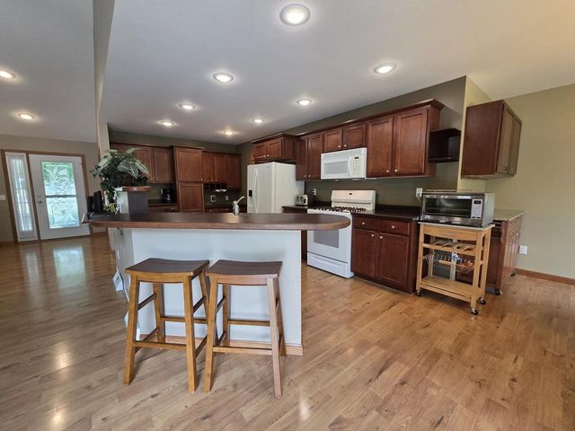 W7918 Payton Drive, Pardeeville, WI 53954