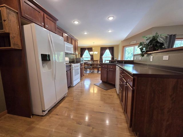 W7918 Payton Drive, Pardeeville, WI 53954