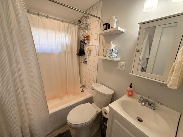 26-28 Hamilton Rd 26, Wakefield, MA 01880