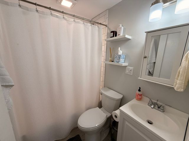 26-28 Hamilton Rd 26, Wakefield, MA 01880