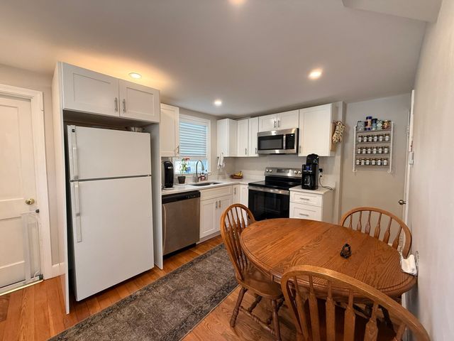 26-28 Hamilton Rd 26, Wakefield, MA 01880