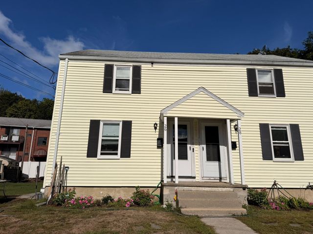 26-28 Hamilton Rd 26, Wakefield, MA 01880