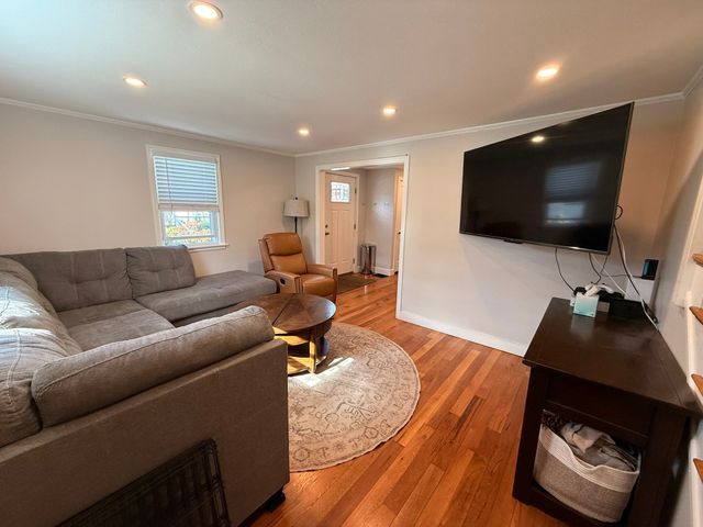 26-28 Hamilton Rd 26, Wakefield, MA 01880