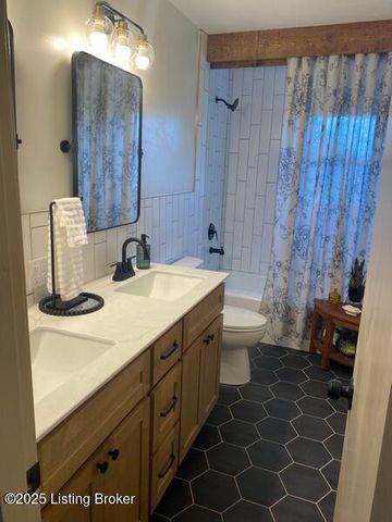 312 Hendricks St, Leitchfield, KY 42754