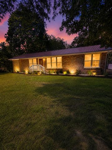 818 S Spring St, Manchester, TN 37355