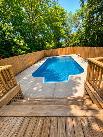 818 S Spring St, Manchester, TN 37355
