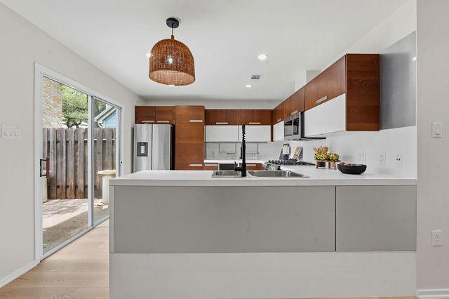 8330 Fathom CIR 505, Austin, TX 78750