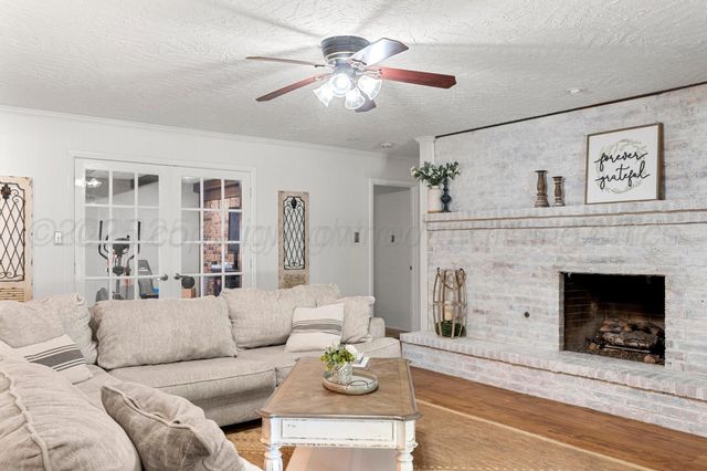 2428 N Fir Street, Pampa, TX 79065