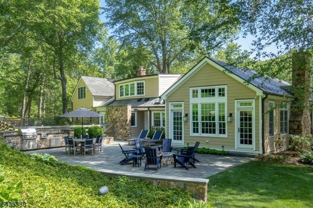 210 Douglass Ave, Bernardsville Boro, NJ 07924