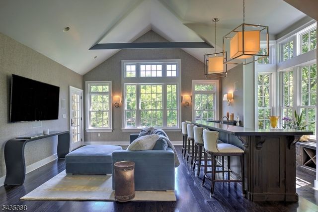 210 Douglass Ave, Bernardsville Boro, NJ 07924