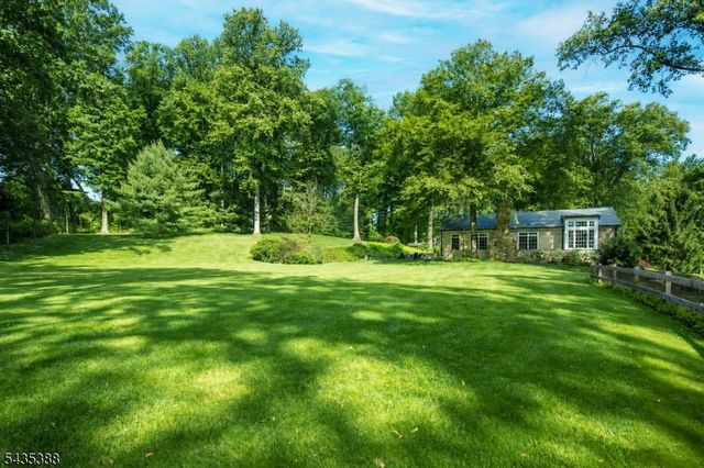 210 Douglass Ave, Bernardsville Boro, NJ 07924