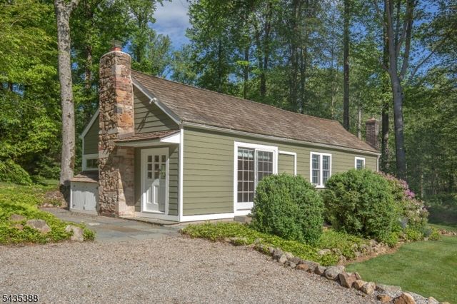 210 Douglass Ave, Bernardsville Boro, NJ 07924