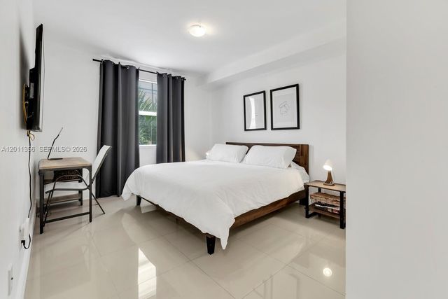 17100 N Bay Rd 1610, Sunny Isles Beach, FL 33160
