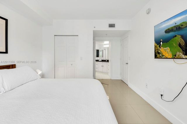 17100 N Bay Rd 1610, Sunny Isles Beach, FL 33160