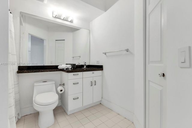 17100 N Bay Rd 1610, Sunny Isles Beach, FL 33160