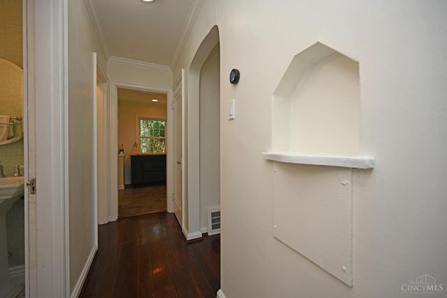 3301 Maplecrest Place, Cincinnati, OH 45209