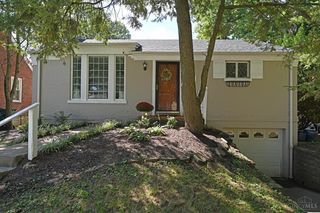 3301 Maplecrest Place, Cincinnati, OH 45209