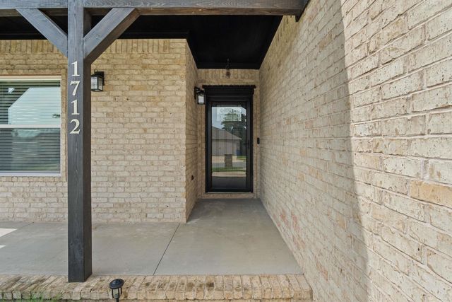 1712 Whitehaven Drive, North Little Rock, AR 72120