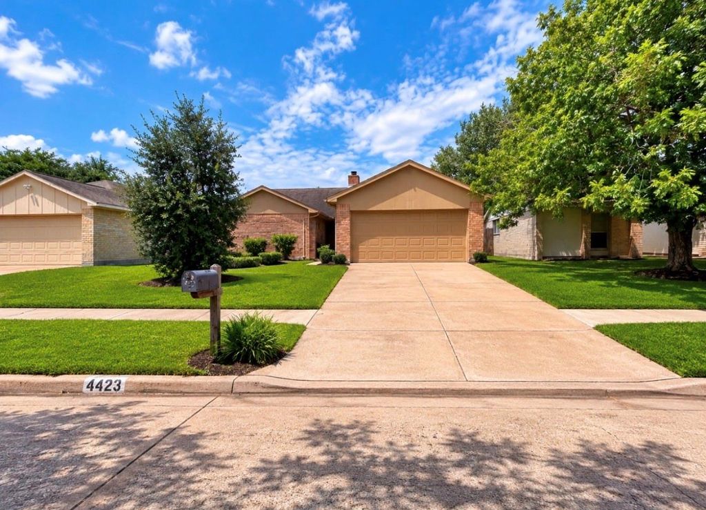4423 Wee Laddie Lane, Houston, TX 77084
