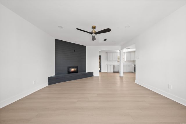 10 Castle Hill Court, Little Rock, AR 72227