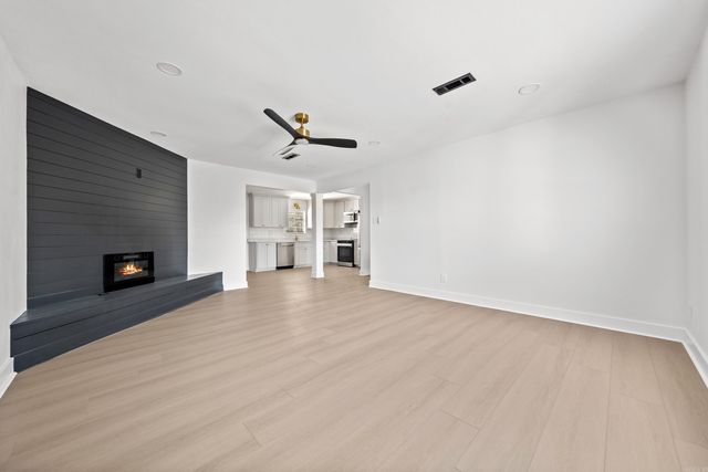 10 Castle Hill Court, Little Rock, AR 72227