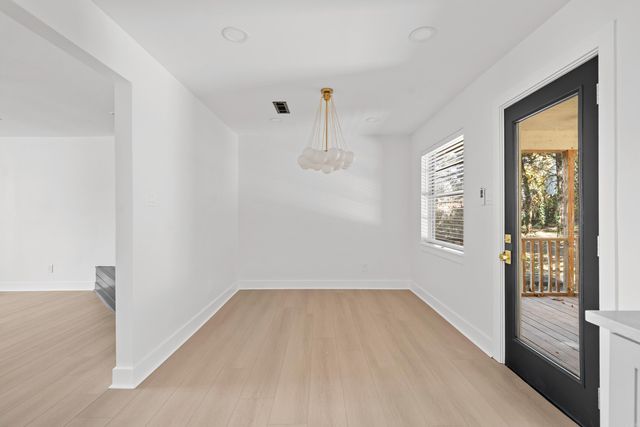 10 Castle Hill Court, Little Rock, AR 72227