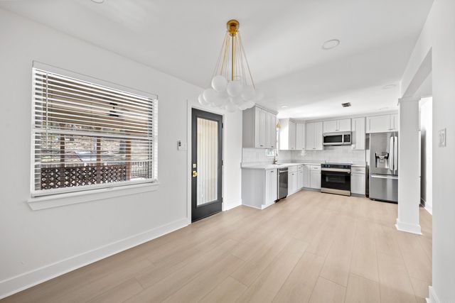 10 Castle Hill Court, Little Rock, AR 72227