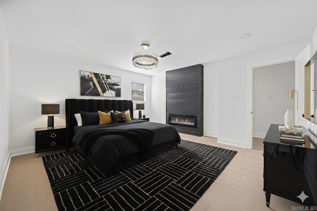 10 Castle Hill Court, Little Rock, AR 72227