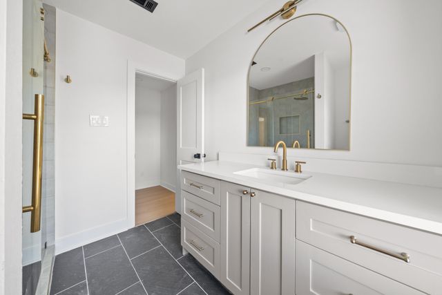 10 Castle Hill Court, Little Rock, AR 72227