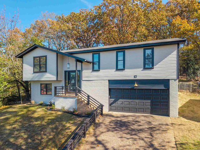 10 Castle Hill Court, Little Rock, AR 72227