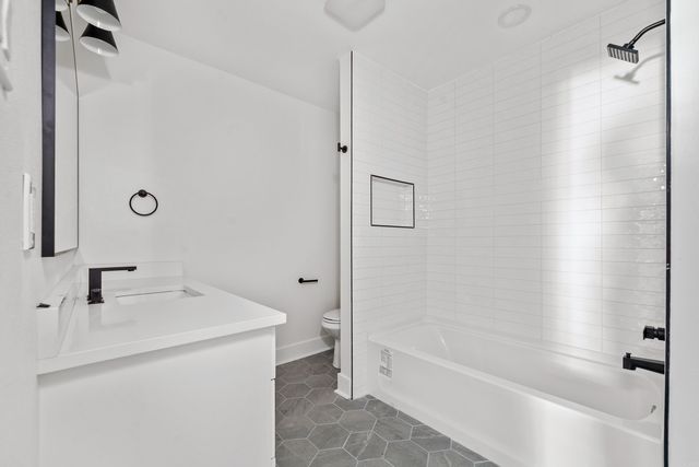 10 Castle Hill Court, Little Rock, AR 72227