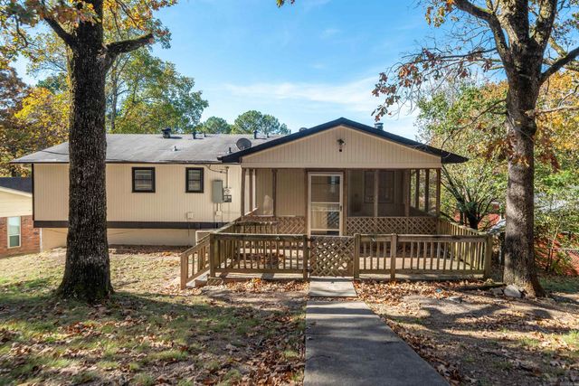 10 Castle Hill Court, Little Rock, AR 72227