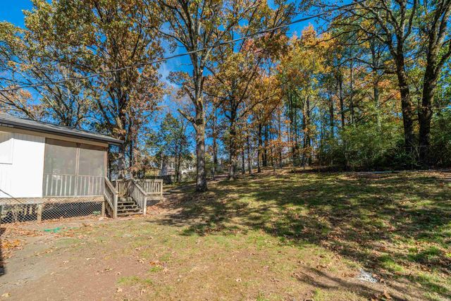 10 Castle Hill Court, Little Rock, AR 72227