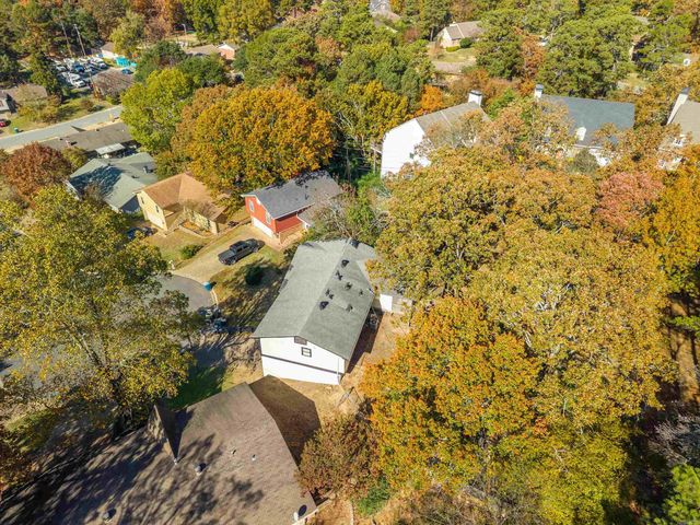 10 Castle Hill Court, Little Rock, AR 72227