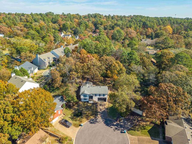 10 Castle Hill Court, Little Rock, AR 72227