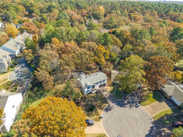 10 Castle Hill Court, Little Rock, AR 72227